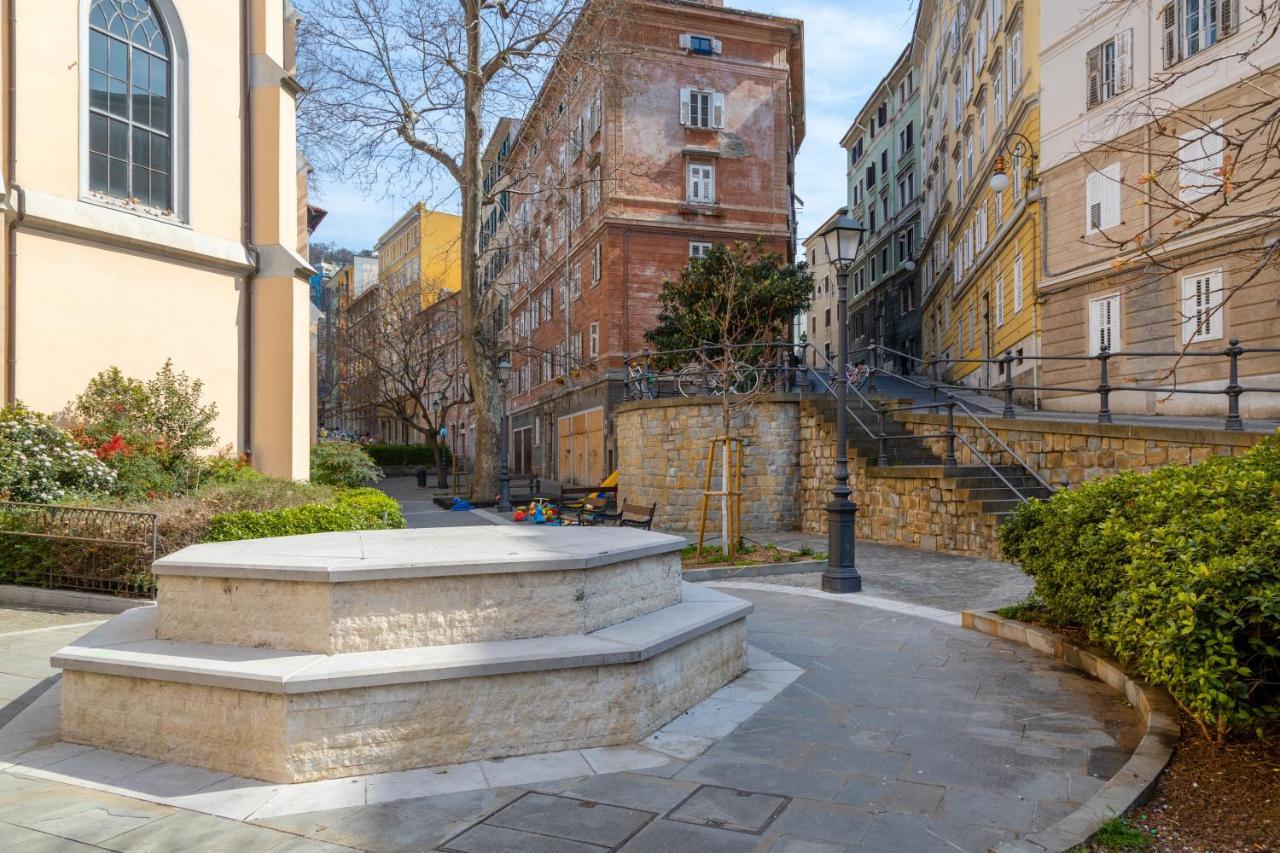 Suite Foscolo, In Piazza A Triest Exterior foto