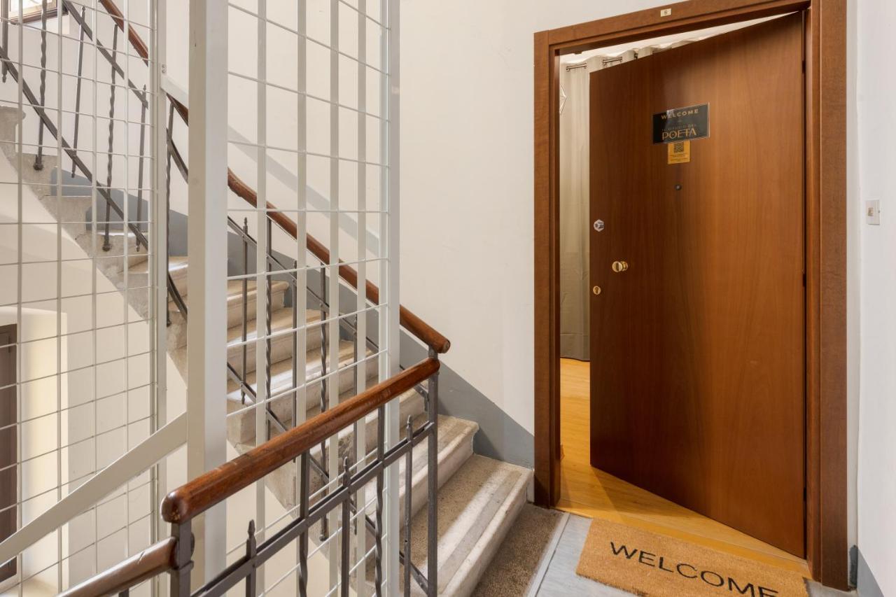 Suite Foscolo, In Piazza A Triest Exterior foto