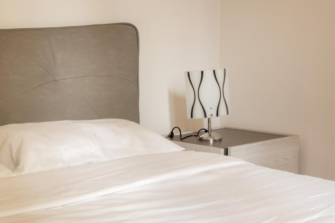 Suite Foscolo, In Piazza A Triest Exterior foto