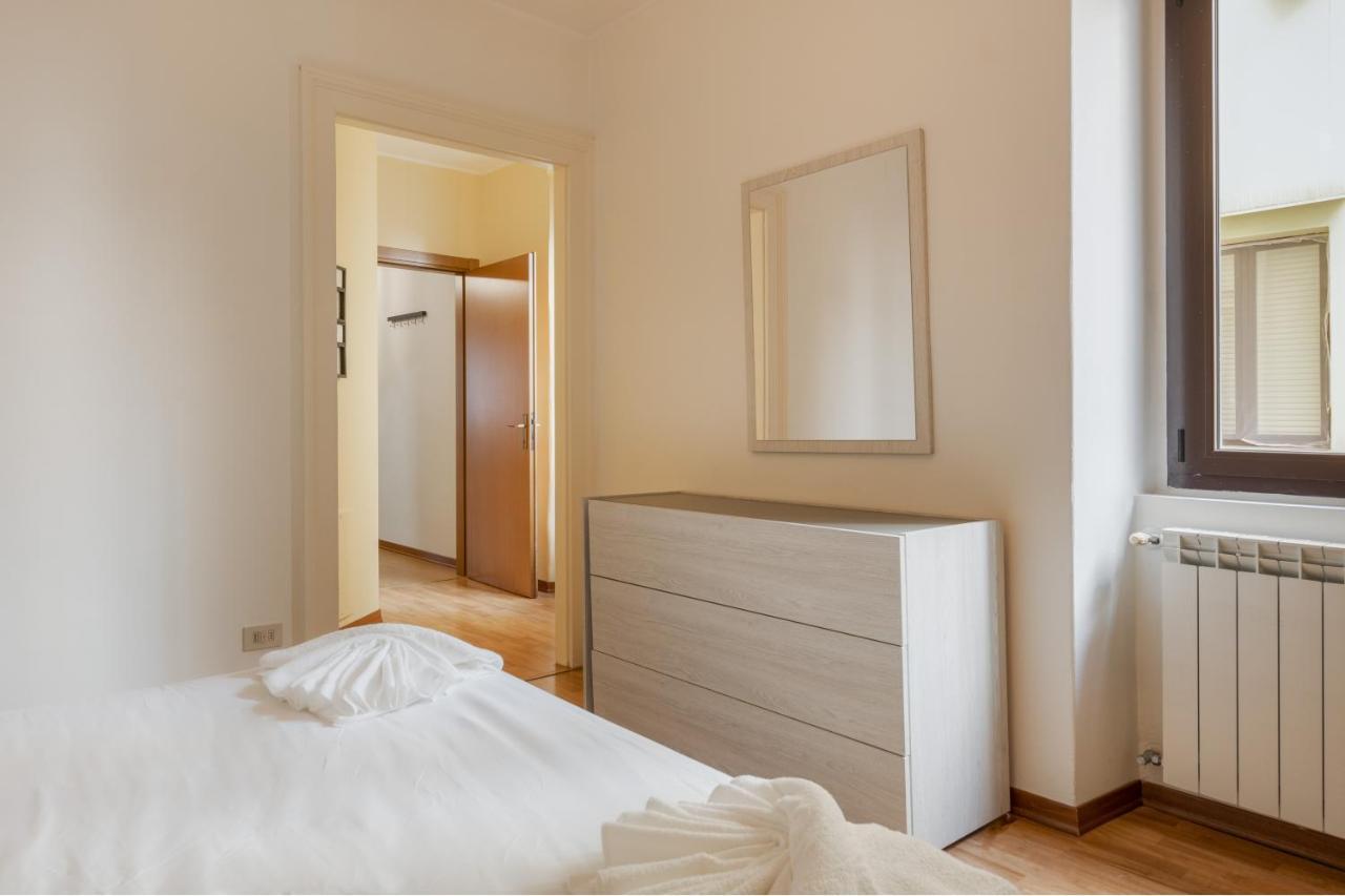 Suite Foscolo, In Piazza A Triest Exterior foto